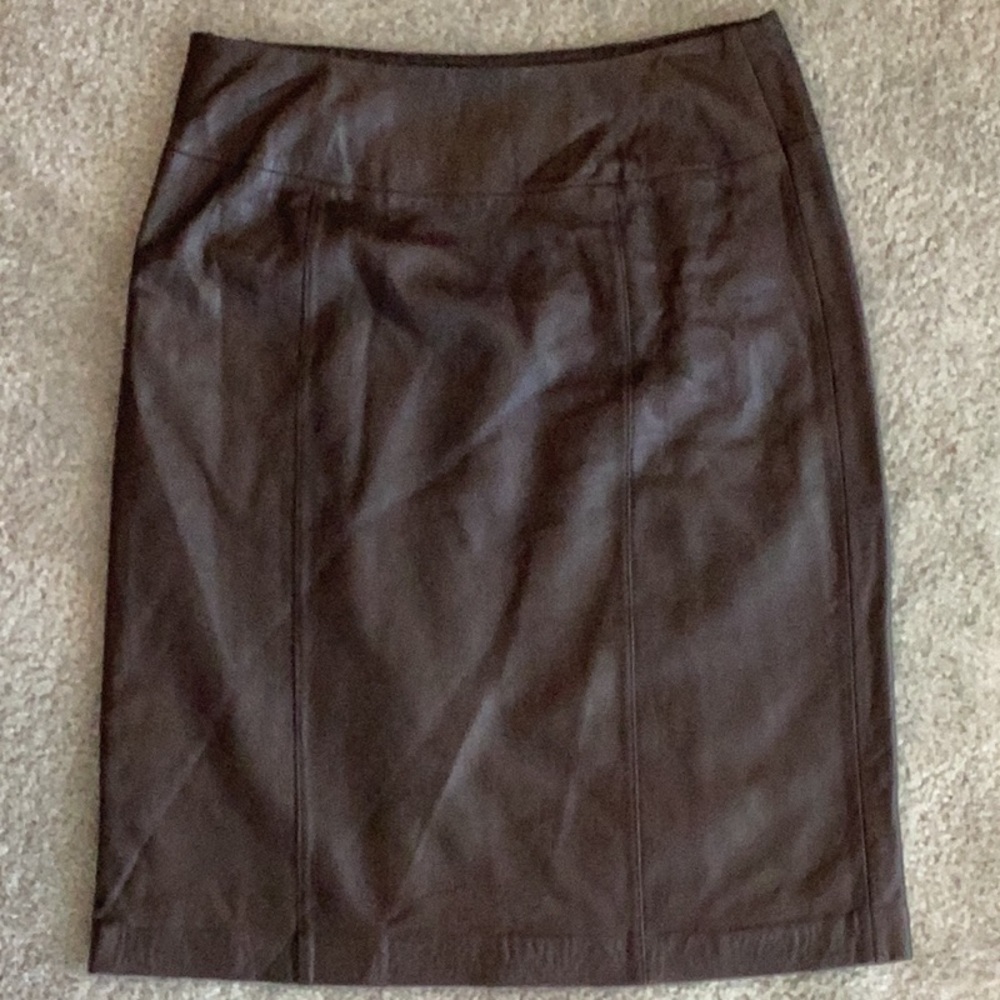 Elegant Brown Leather Skirt, NWT - Picture 2 of 5